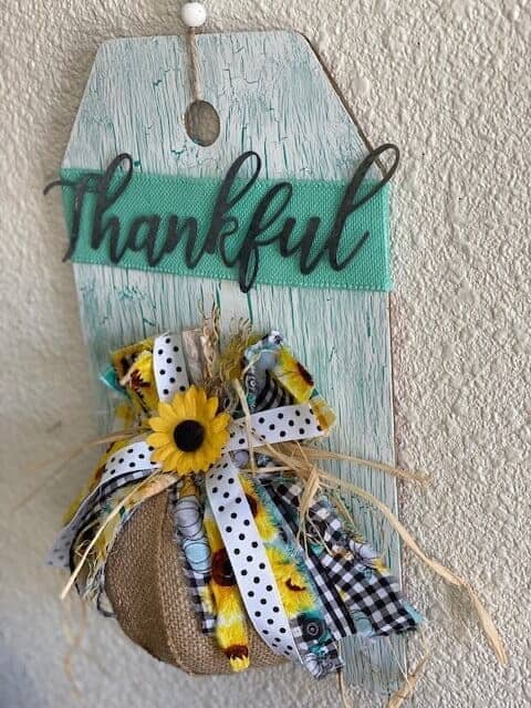 21 Best Fall Door Hangers 11 IMG 5790